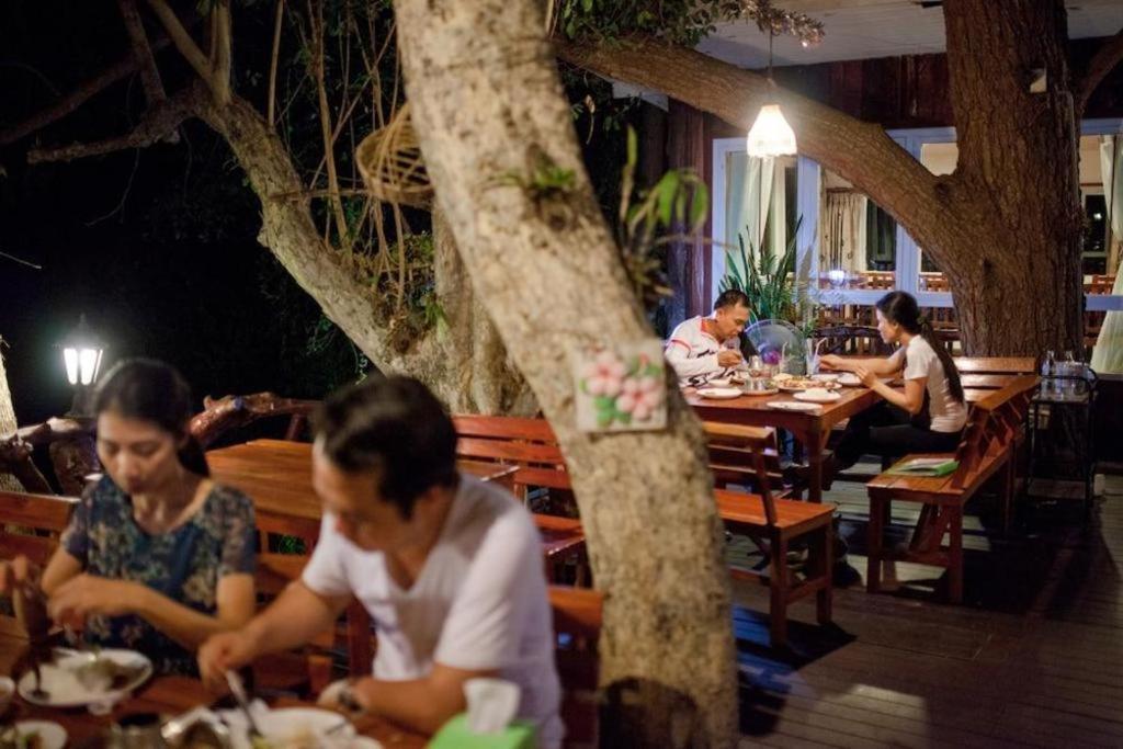 Varee Valley Resort And Restaurant Хон Каен Экстерьер фото